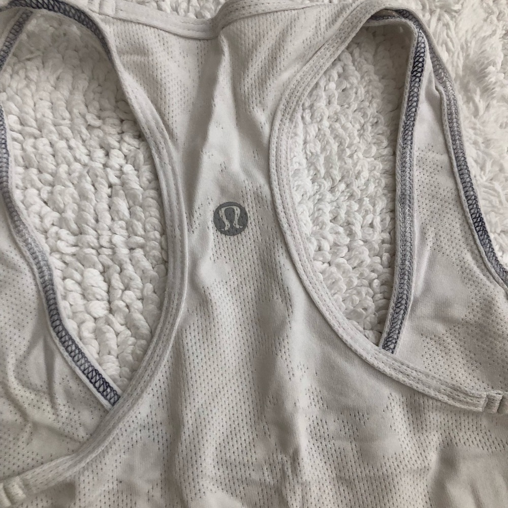 Lululemon tank